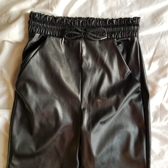 Faux leather pants - Picture 2 of 3